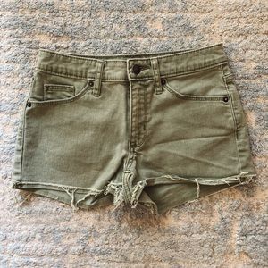 Universal Thread Sage Green Shorts 00/24